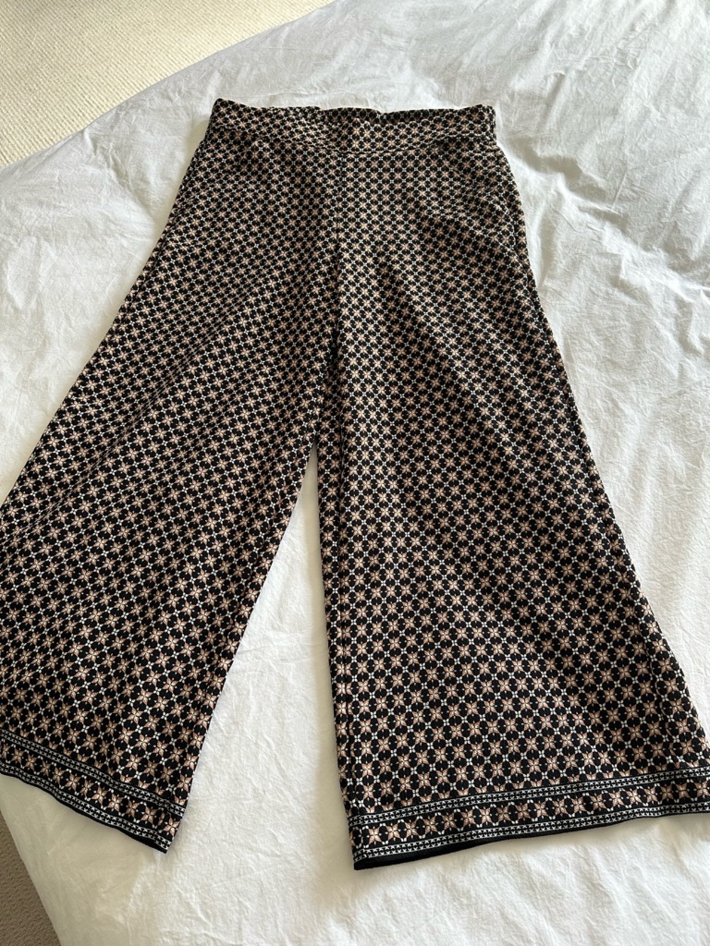 Max Studio Black & Cream Geometric Wide-Leg Pants, size large - Picture 9 of 14